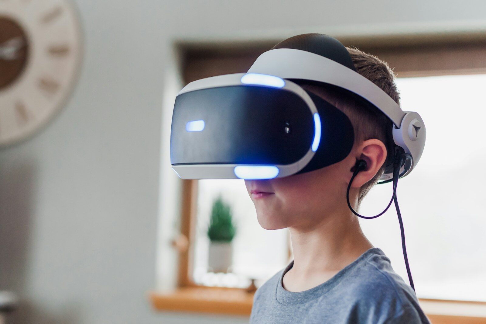 VR in the Classroom: How Virtual Reality Is Making History and Science Come Alive