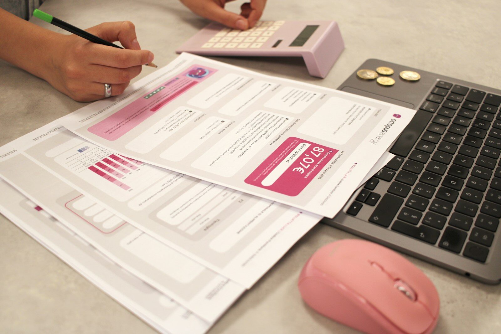 Professional CV/Resume Writing( International Standard) Professional CV/Resume Writing( International Standard)